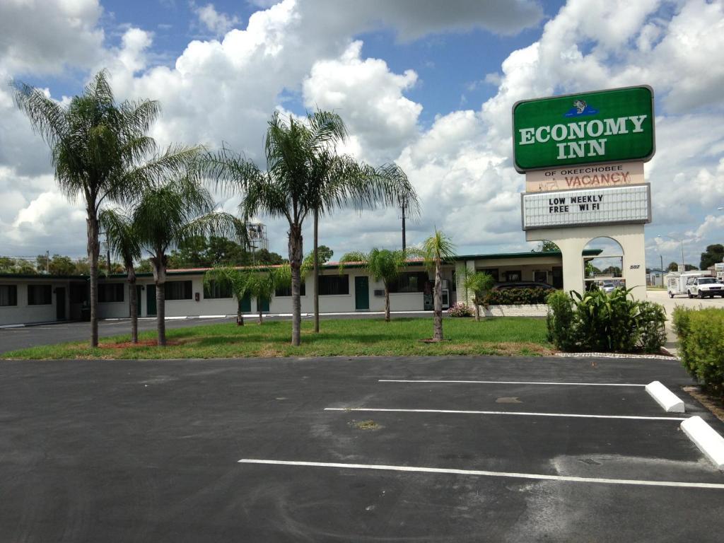 Economy Inn Okeechobee Exteriér fotografie